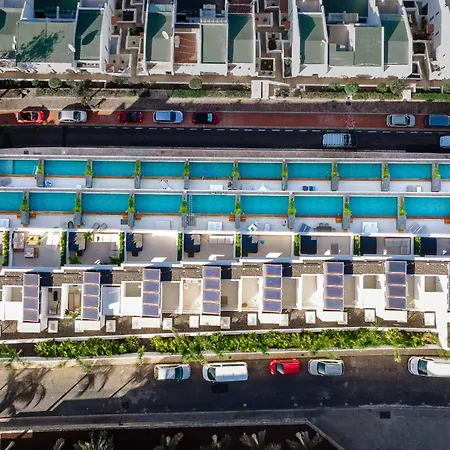 Aquasuites Luxury B08 דירה